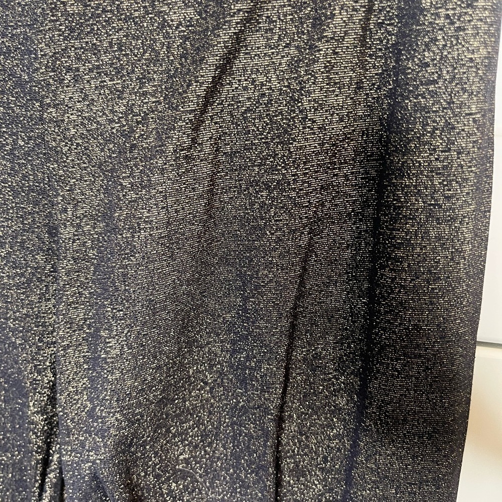 Arianne. Gold and black. Shimmery leggings. Size medium. - Picture 3 of 6